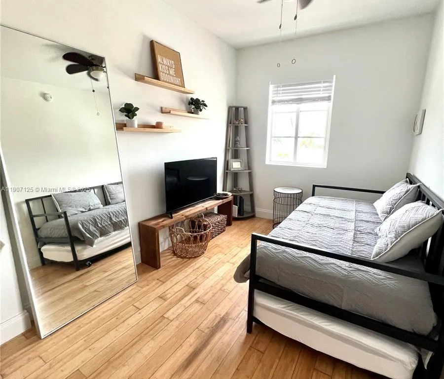 8415 Harding Ave # 14, Miami Beach FL 33141