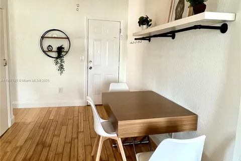 8415 Harding Ave # 14, Miami Beach FL 33141