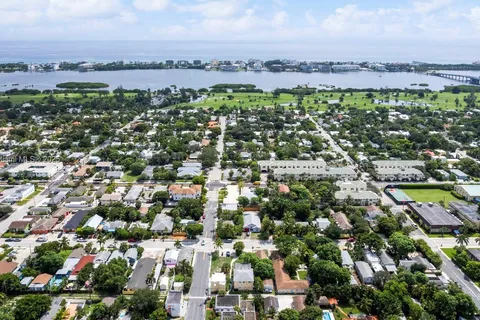 401 N 6th Ave N, Lake Worth FL 33460