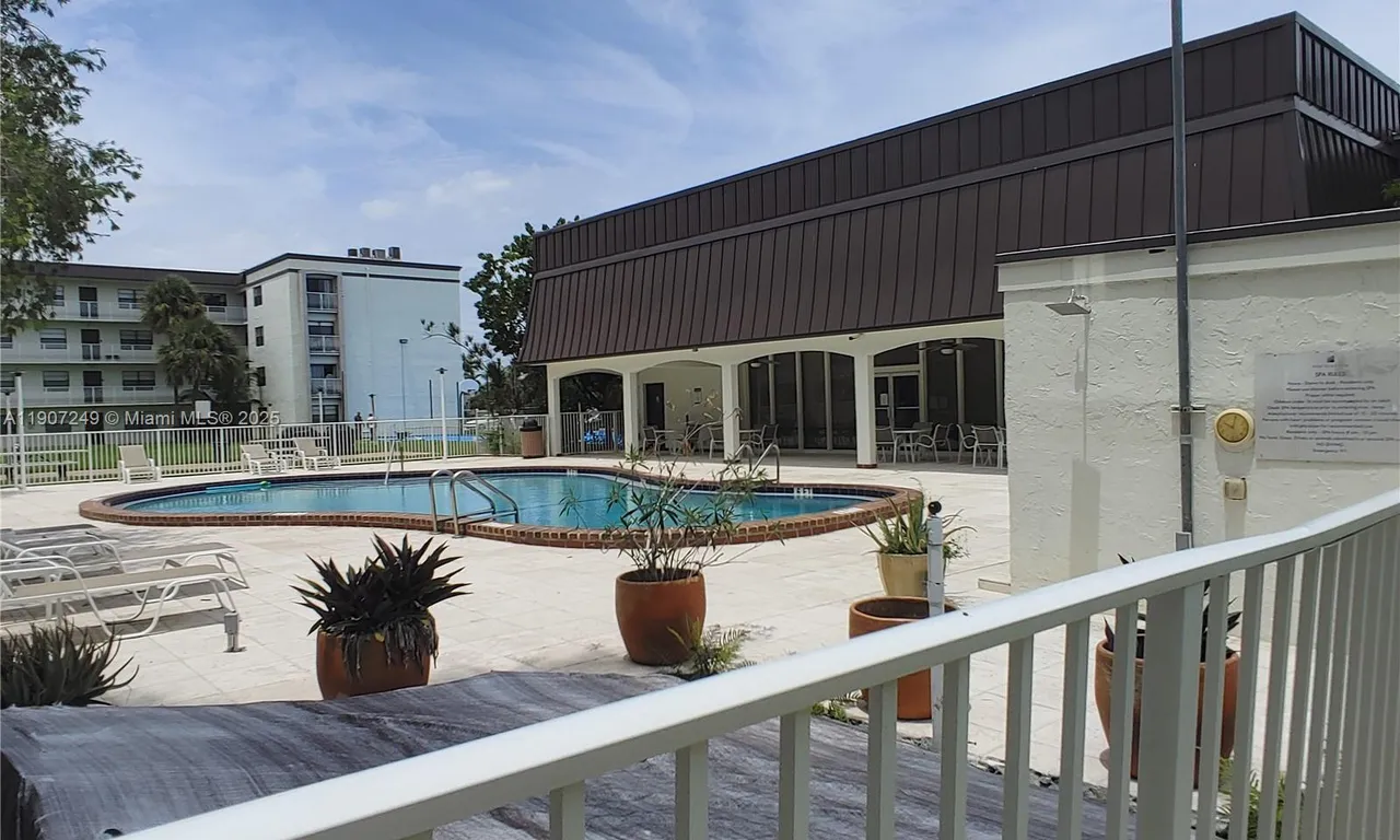 500 NE 2nd St # 110, Dania Beach FL 33004