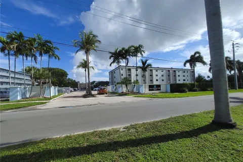 500 NE 2nd St # 110, Dania Beach FL 33004