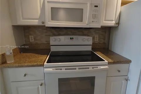 500 NE 2nd St # 110, Dania Beach FL 33004