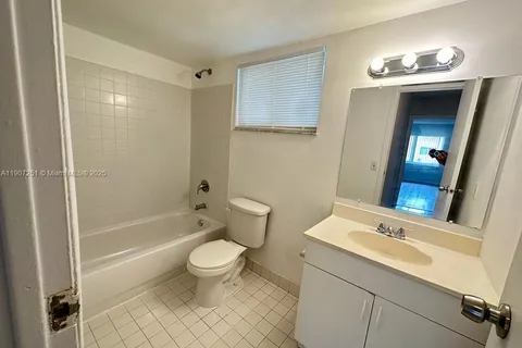 505 NW 177th St # 111, Miami Gardens FL 33169