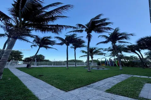 6061 Collins Ave # 11A, Miami Beach FL 33140