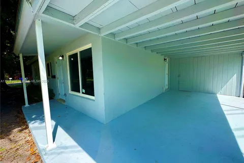 5740 Freedom St, Hollywood FL 33021