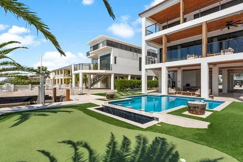 239 Tavernier Dr, Tavernier FL 33070