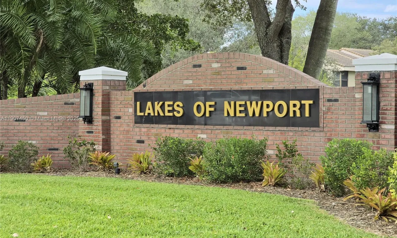 7300 NW 1st St # 201, Plantation FL 33317