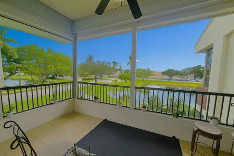 7300 NW 1st St # 201, Plantation FL 33317