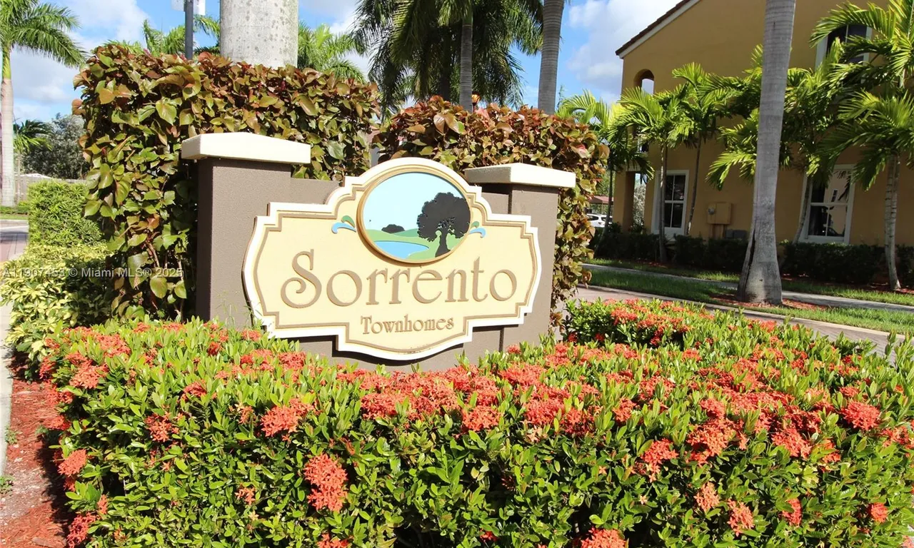 14928 SW 40th St, Miami FL 33185