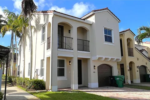 14928 SW 40th St, Miami FL 33185