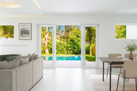 1705 SW 23rd St, Fort Lauderdale FL 33315