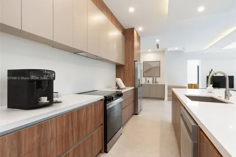 1705 SW 23rd St, Fort Lauderdale FL 33315