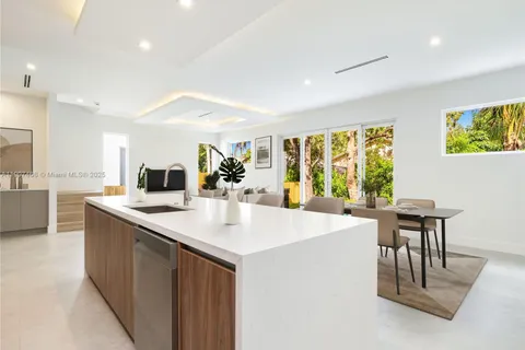 1705 SW 23rd St, Fort Lauderdale FL 33315