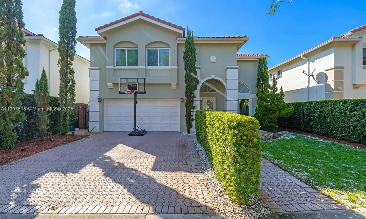 4450 NW 109th Ct, Doral FL 33178