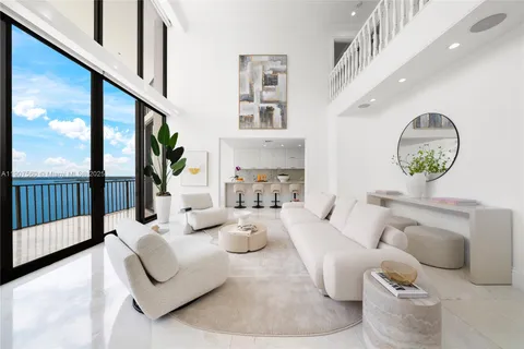 1925 Brickell Ave, Miami FL 33129