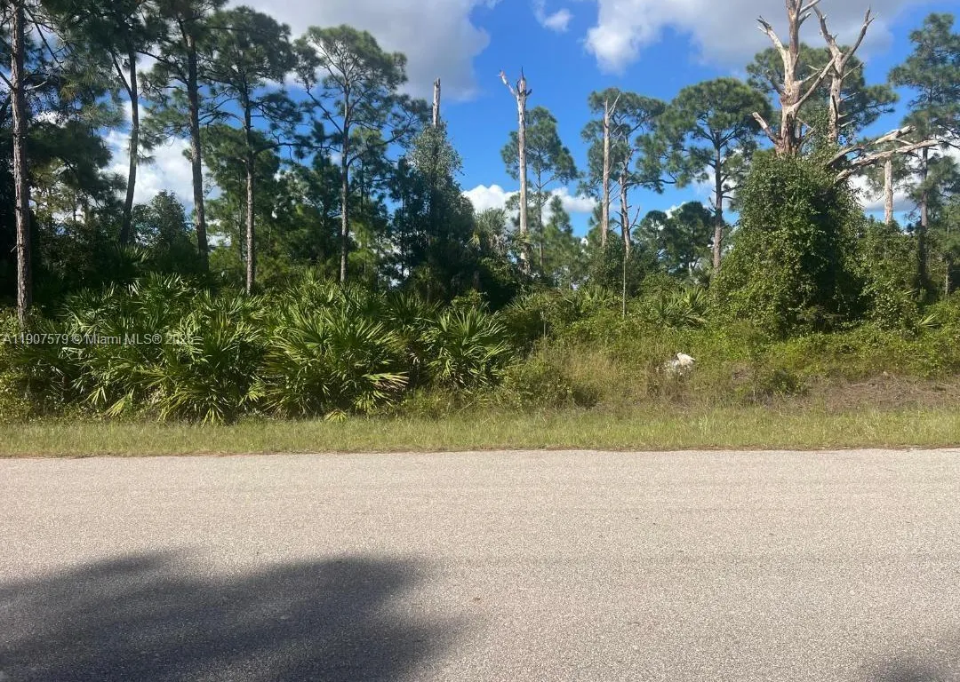 521 ROOSEVELT AVE, Lehigh Acres FL 33936