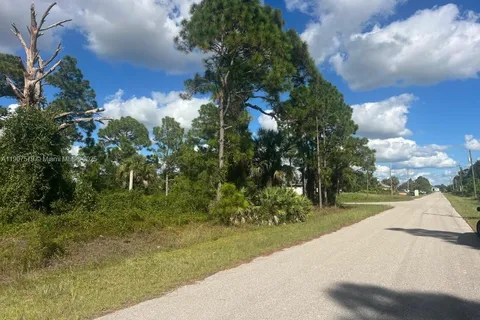 521 ROOSEVELT AVE, Lehigh Acres FL 33936