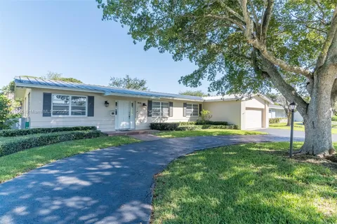 8041 SW 139th Ter, Palmetto Bay FL 33158