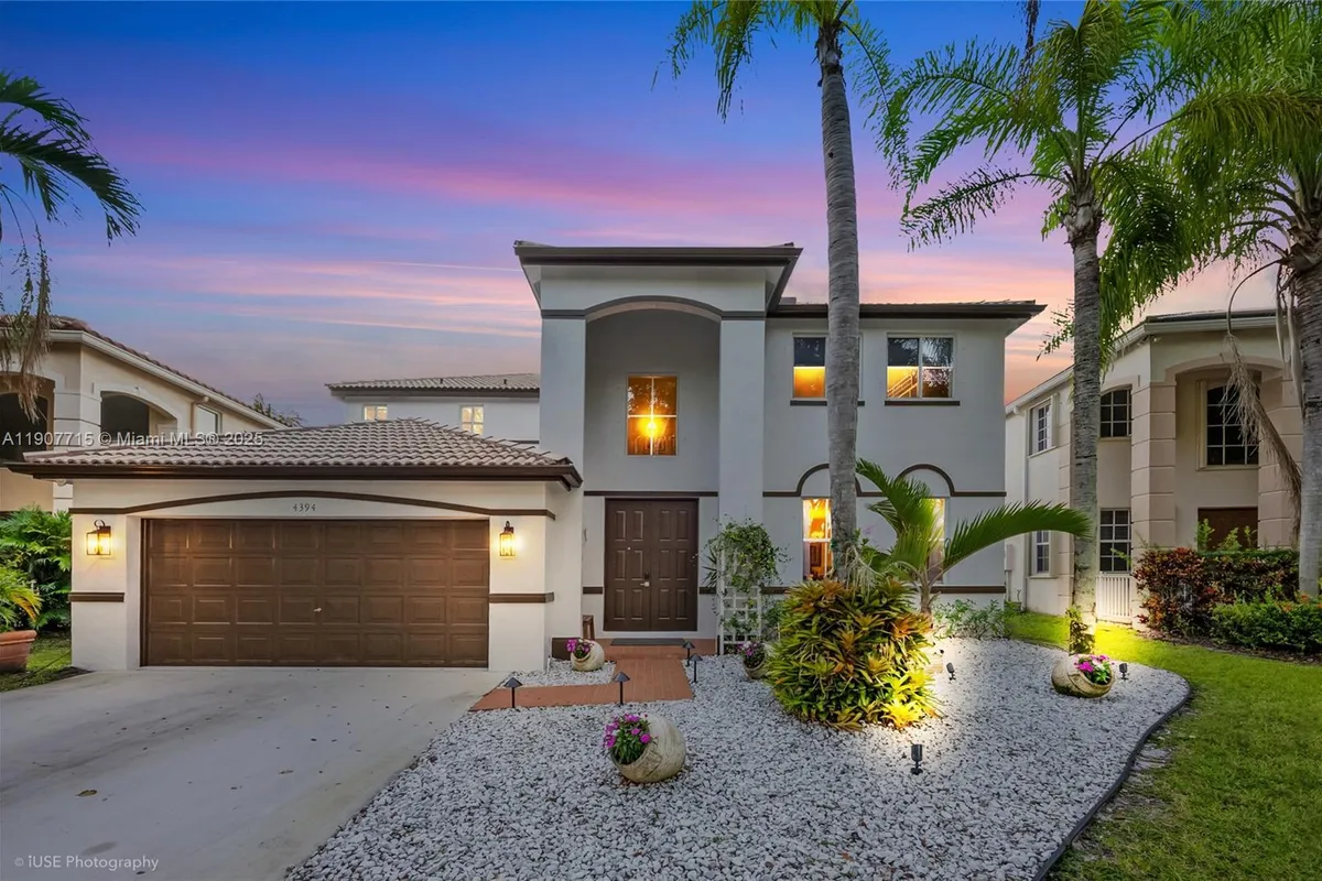 4394 Fox Ridge Dr, Weston FL 33331