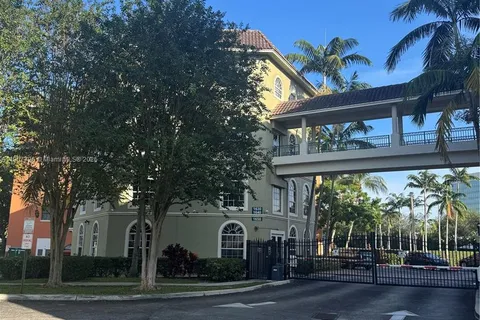 1610 Presidential Way # 307, West Palm Beach FL 33401