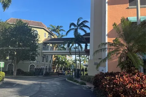 1610 Presidential Way # 307, West Palm Beach FL 33401