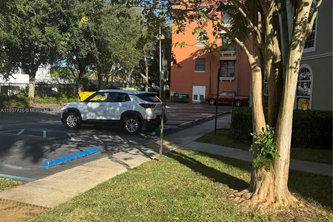 1610 Presidential Way # 307, West Palm Beach FL 33401