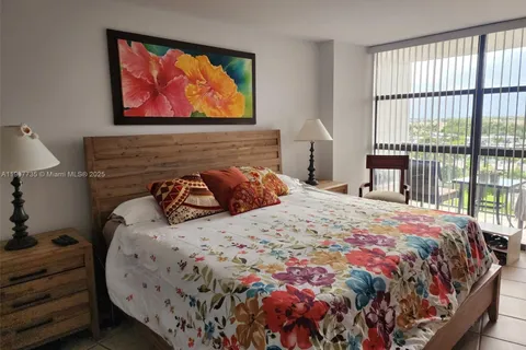 600 Parkview Dr # 911, Hallandale Beach FL 33009