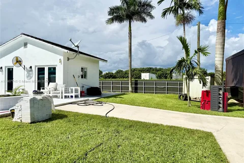 35220 SW 213th Ave, Homestead FL 33034