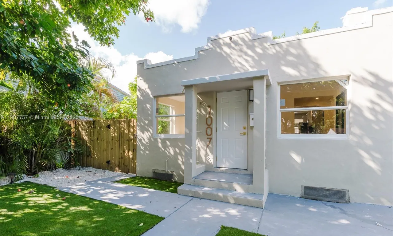 1007 NW 120th St, North Miami FL 33168