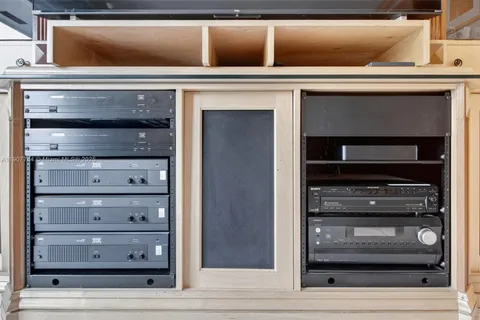 15010 Dunbarton Pl, Miami Lakes FL 33016