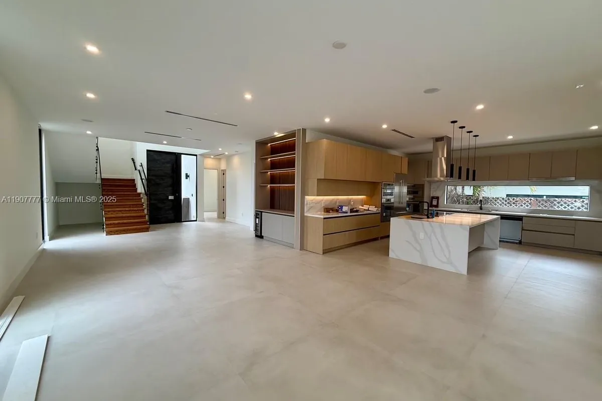 9024 Abbott Ave, Surfside FL 33154-3236