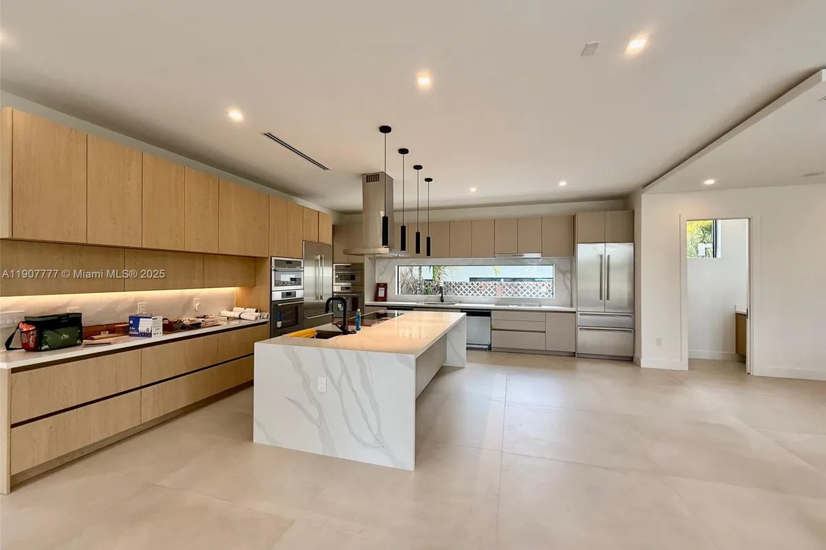 9024 Abbott Ave, Surfside FL 33154-3236