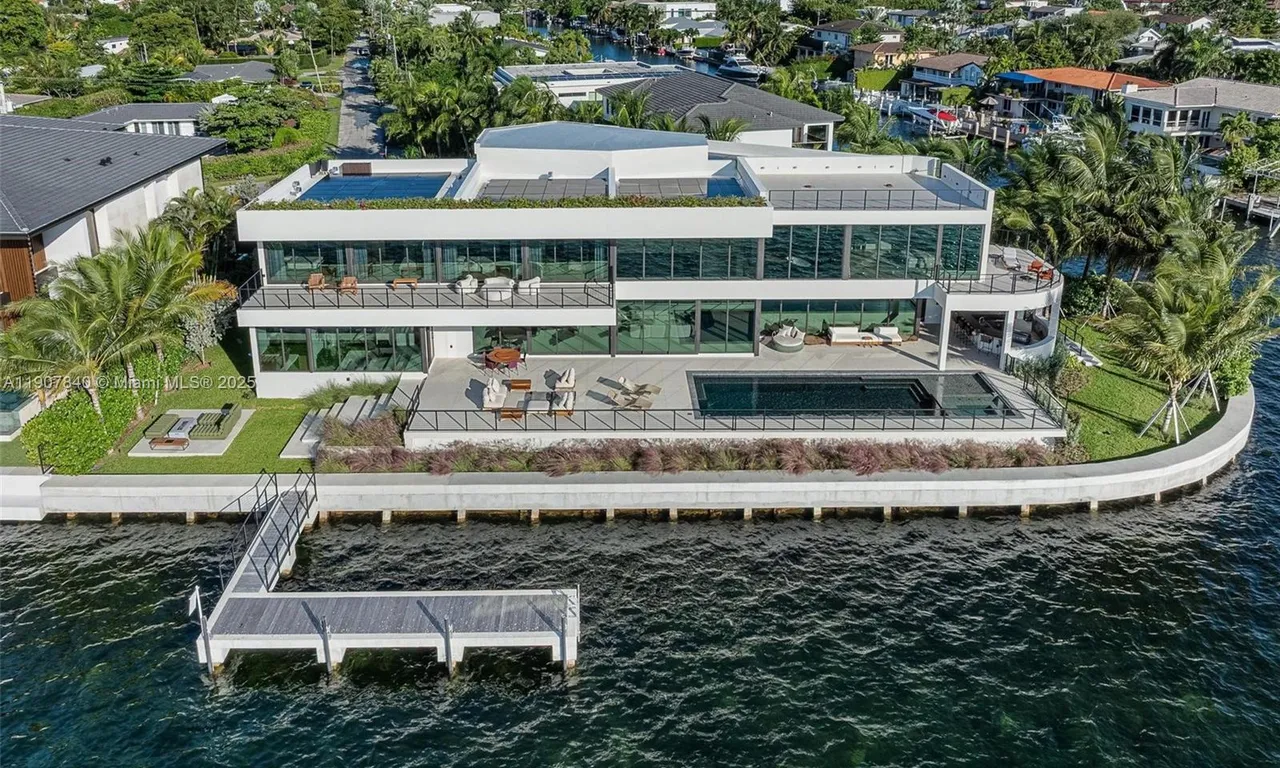 11400 N Bayshore Dr, North Miami FL 33181