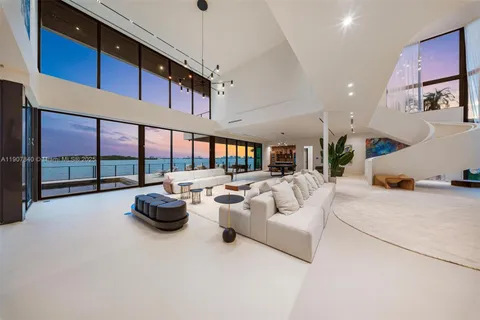 11400 N Bayshore Dr, North Miami FL 33181