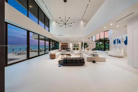 11400 N Bayshore Dr, North Miami FL 33181