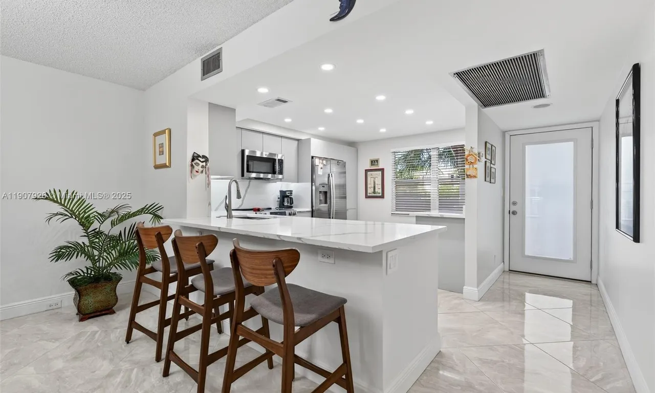 3305 Aruba Way # C2, Coconut Creek FL 33066