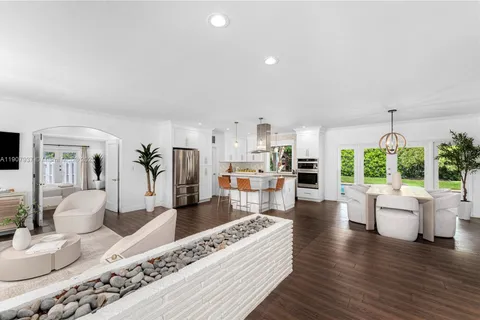 7485 SW 159th Ter, Palmetto Bay FL 33157