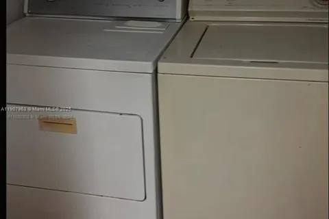 2952 NW 55th Ave # 2D, Lauderhill FL 33313