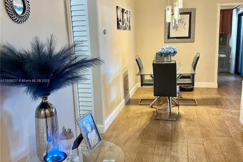 6377 NW 170th Ln, Hialeah FL 33015