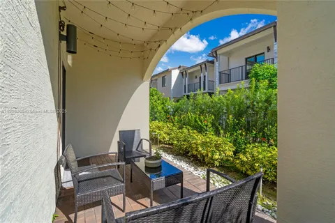 4608 NW 83rd Pkwy, Doral FL 33166