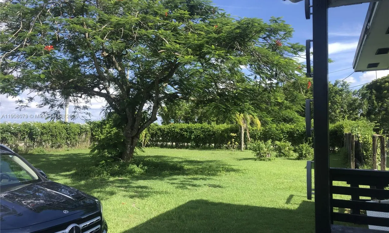 18200 SW 262nd St, Homestead FL 33031