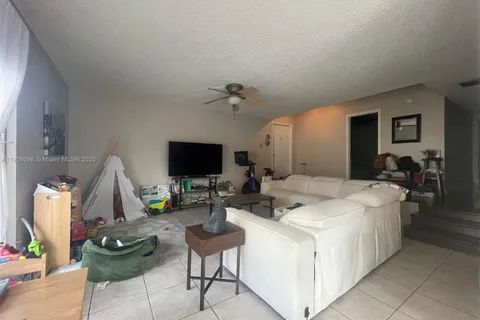 4850 SW 63rd Ter # 322, Davie FL 33314