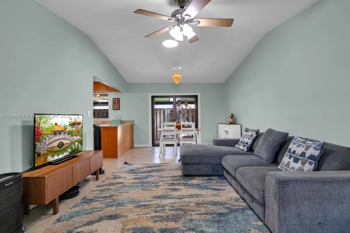 5912 SW 112th Ter, Cooper City FL 33330