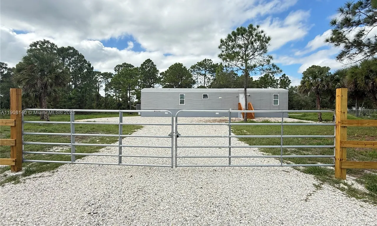 430 S ROMERO ST, Clewiston FL 33440