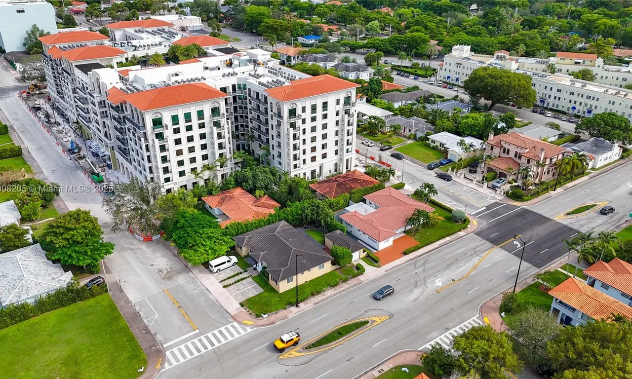 345 Malaga Ave, Coral Gables FL 33134