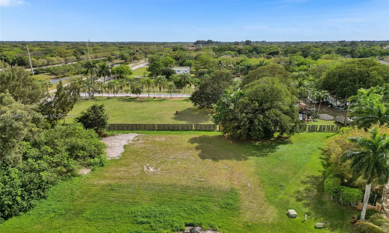 11200 NW 14th St, Plantation FL 33323