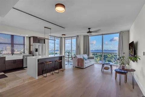 7900 Harbor Island Dr # 1525, North Bay Village FL 33141
