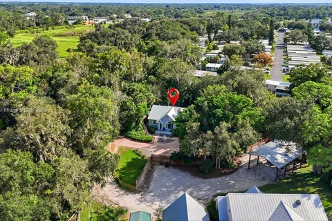 270 River Oaks Dr, La Belle FL 33935