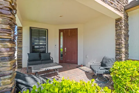 3573 W 93rd Pl, Hialeah FL 33018