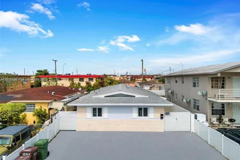 329 W 18th St, Hialeah FL 33010